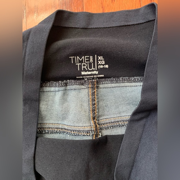Time & Tru Maternity Jeans - Picture 3 of 3